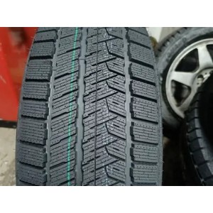 Roadboss W301 215/60R17 96H